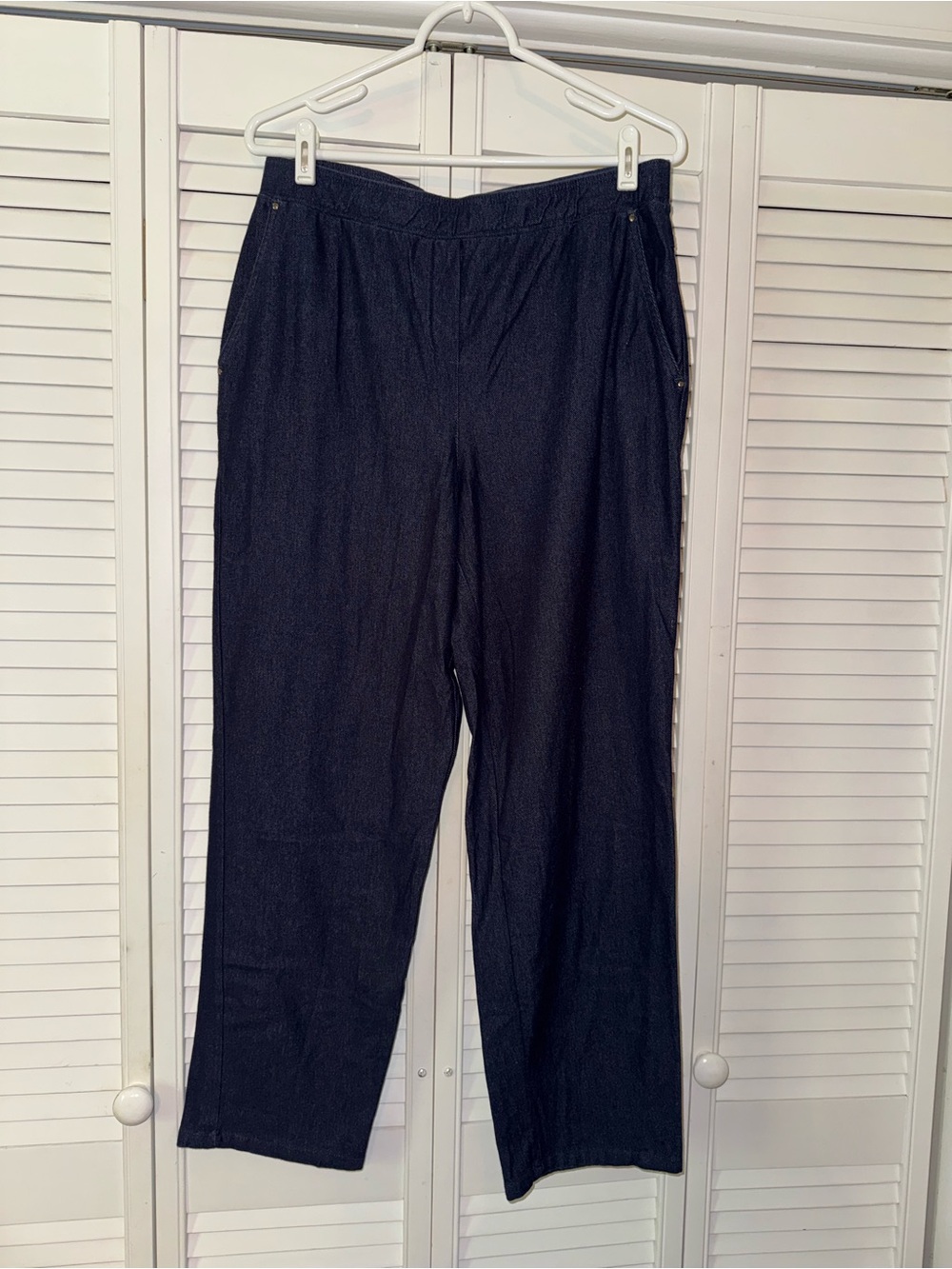 Link Women's Black Track Joggers